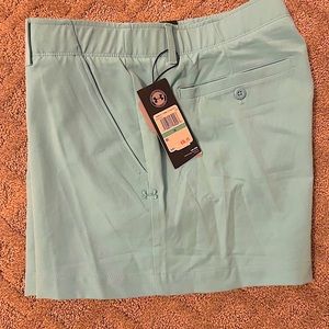 NWT Underarmour ladies golf shorts Teal Blue Size 16